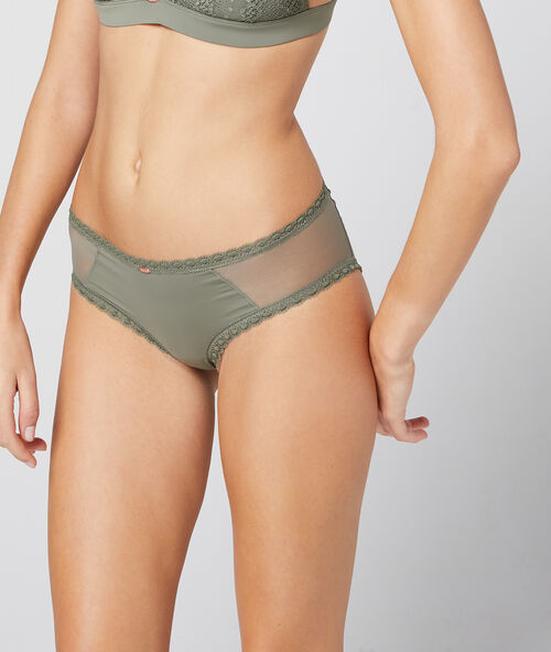Culote de microfibra y tul verde pálido.