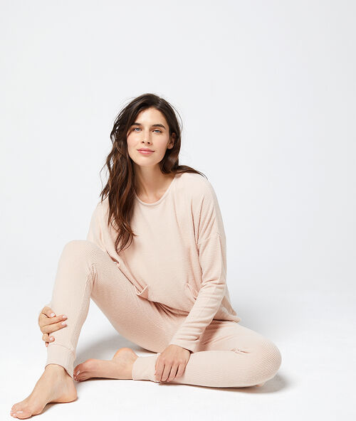 Pantal&oacute;n acanalado rosa.