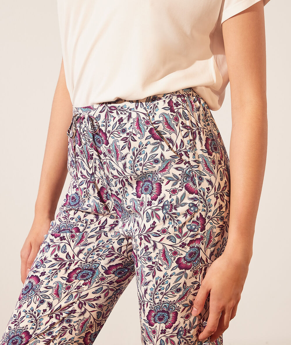 Pantalón pijama estampado crudo.