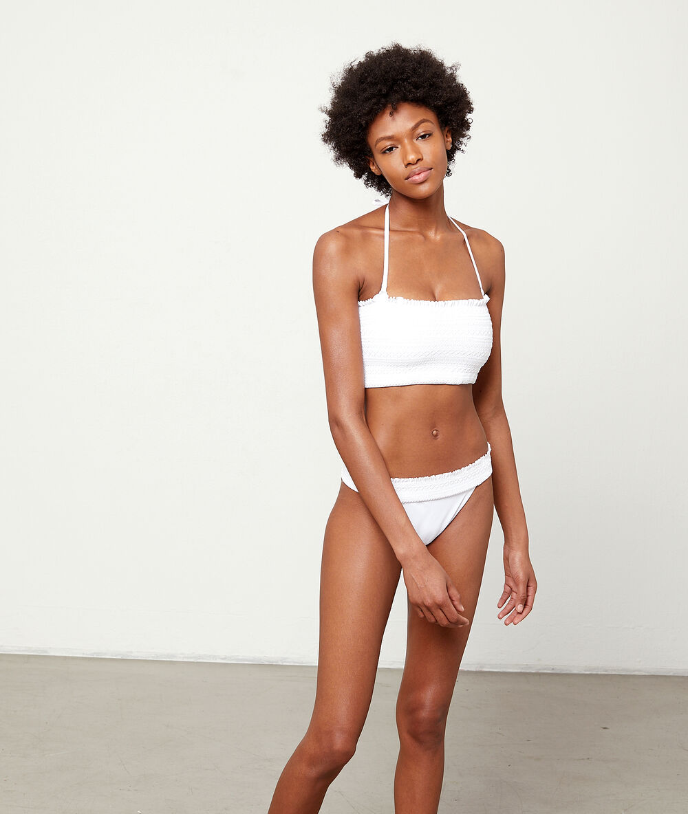 Sujetador bikini bandeau suave relieve crudo.