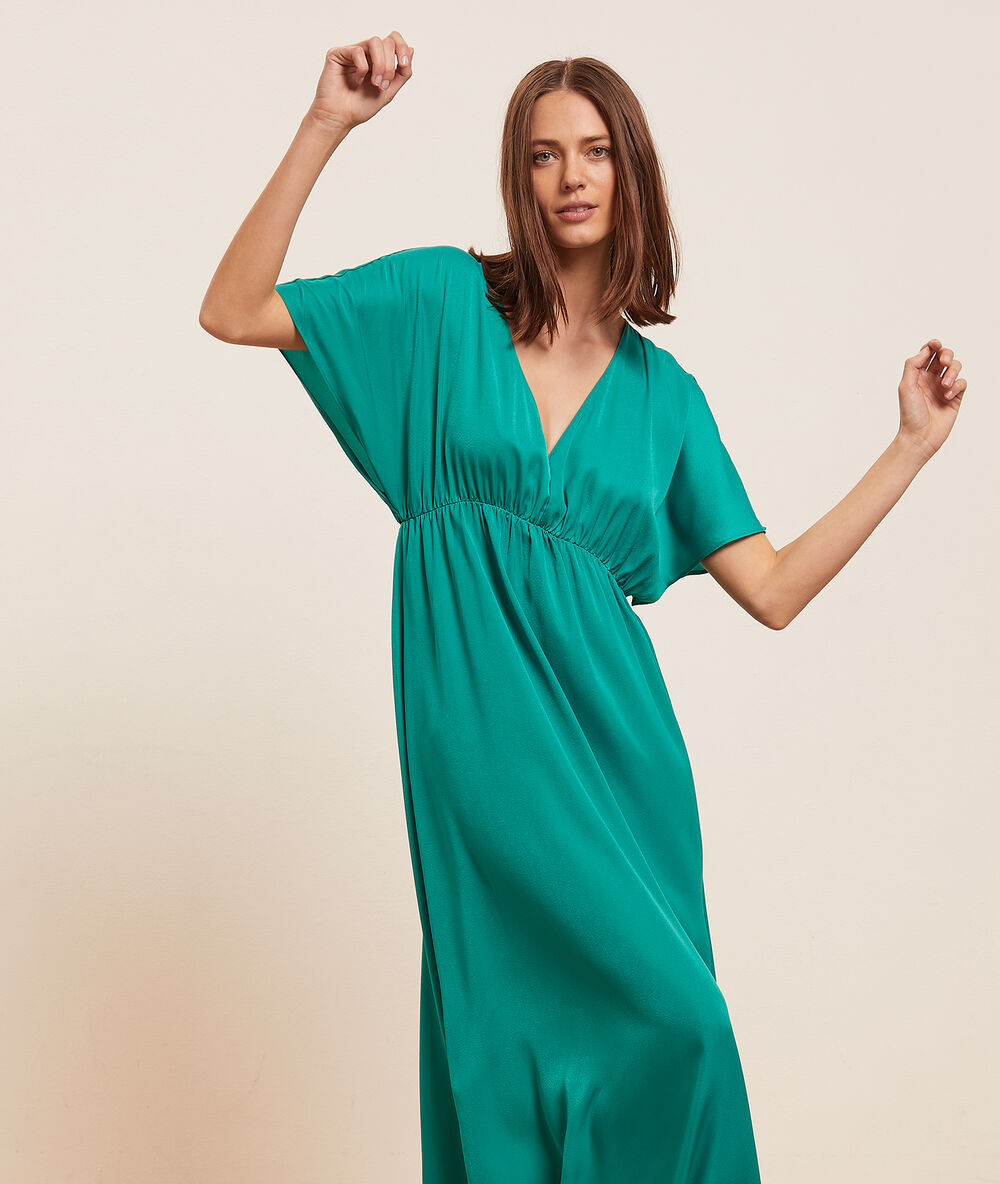Camisón largo verde.