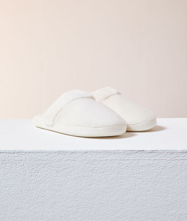 Zapatillas destalonadas de terciopelo Zapatillas destalonadas de terciopelo;${refinementColor}