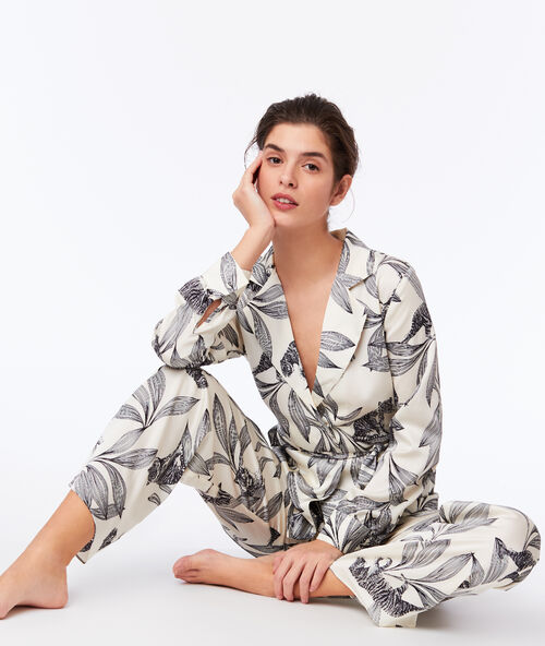 Camisa pijama de satén estampado jungla crudo.