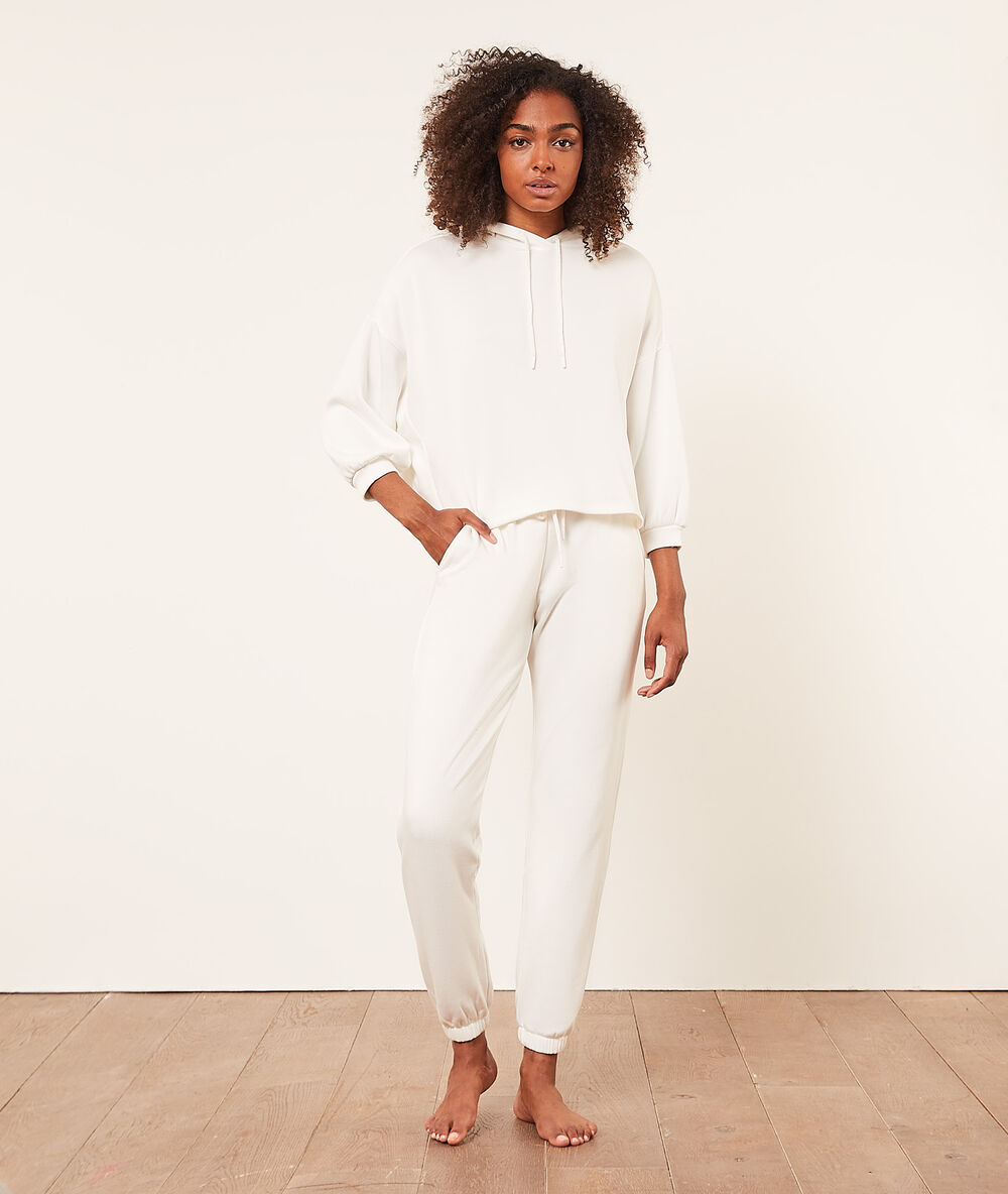Pantalón jogger crudo.