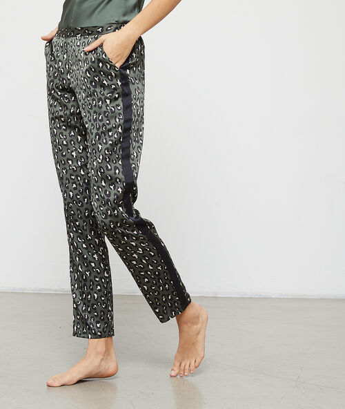 Pantal&oacute;n de sat&eacute;n estampado leopardo c.gris.
