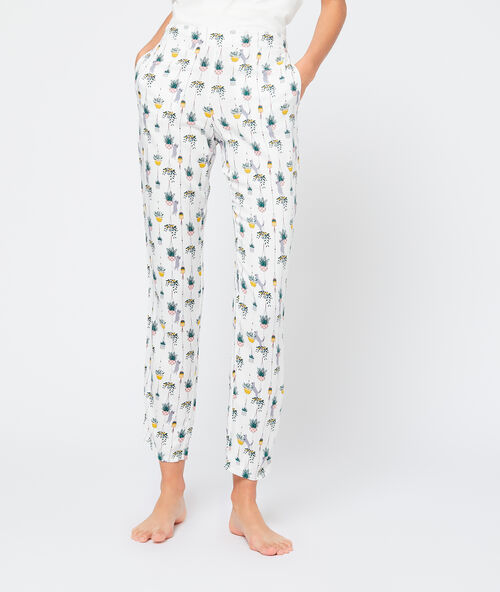 Pantalón estampado crudo.