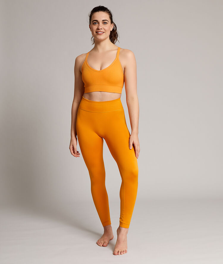 Top deportivo yoga, sujeción media c.c.ocre.