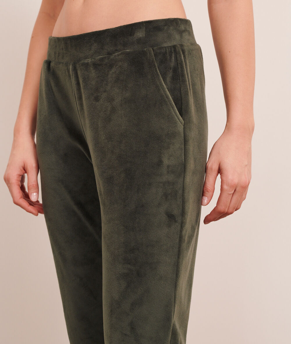 Pantalón hogareño caqui.