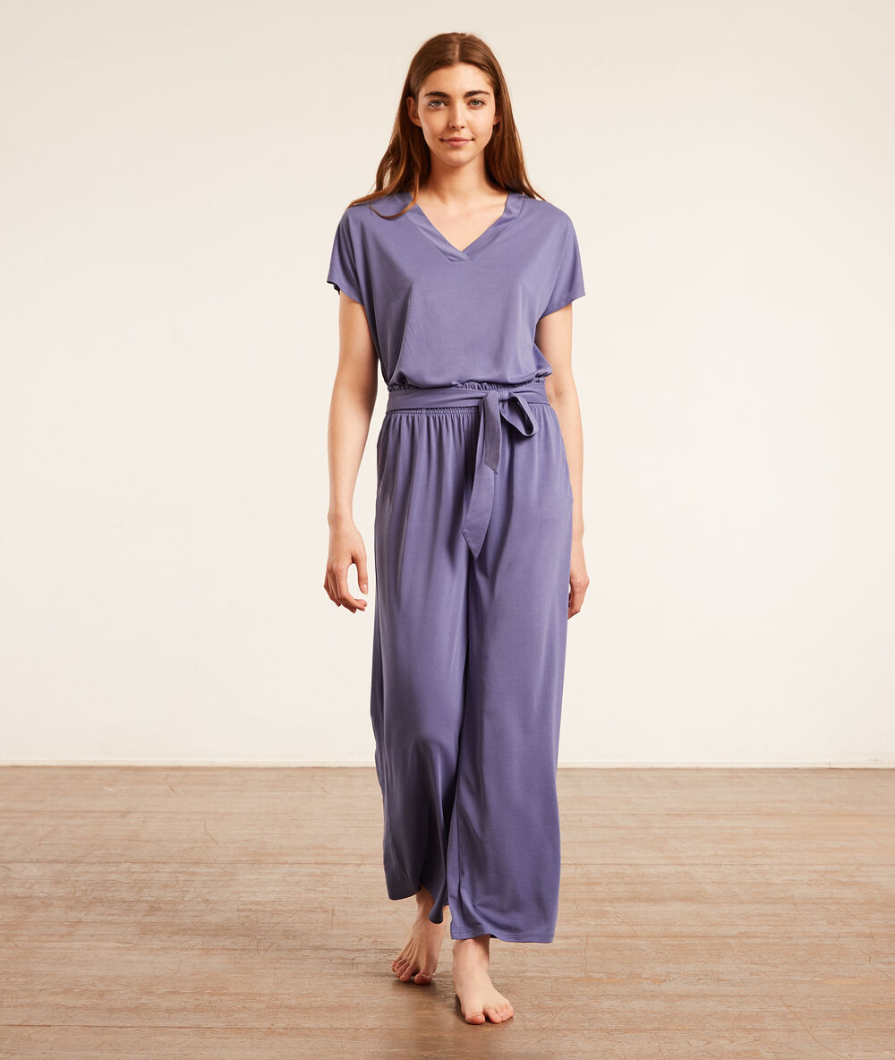 Pantalón pijama liso lila.
