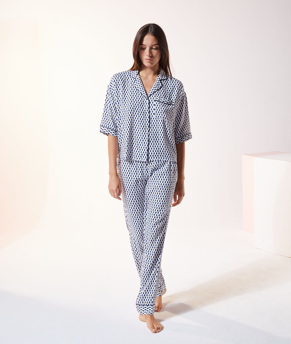 Pantalon de pyjama imprimé lilas.