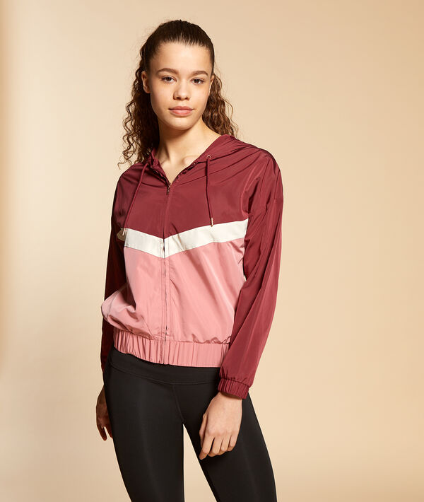 Chaqueta deportiva con capucha Chaqueta deportiva con capucha;${refinementColor}