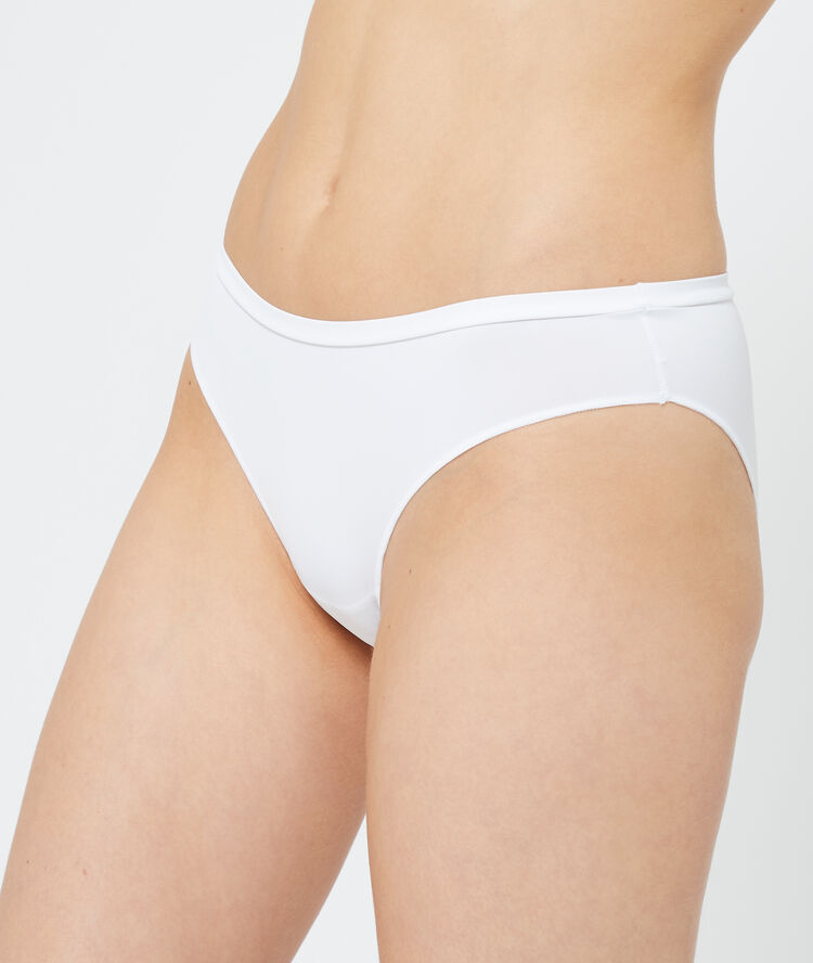 Braguita de microfibra blanco.