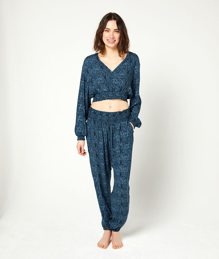 Pantalón estampado azul marino.