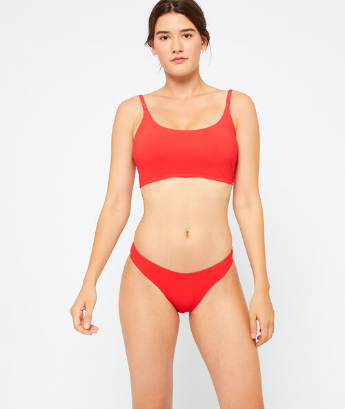 Top bikini liso rojo.