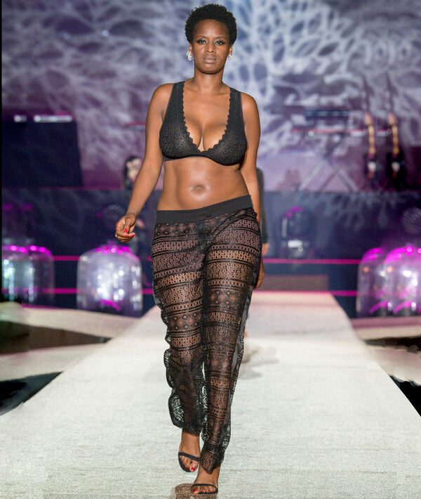 Bralette de encaje gráfico Bralette de encaje gráfico