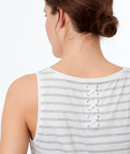 Top estampado concha blanco.