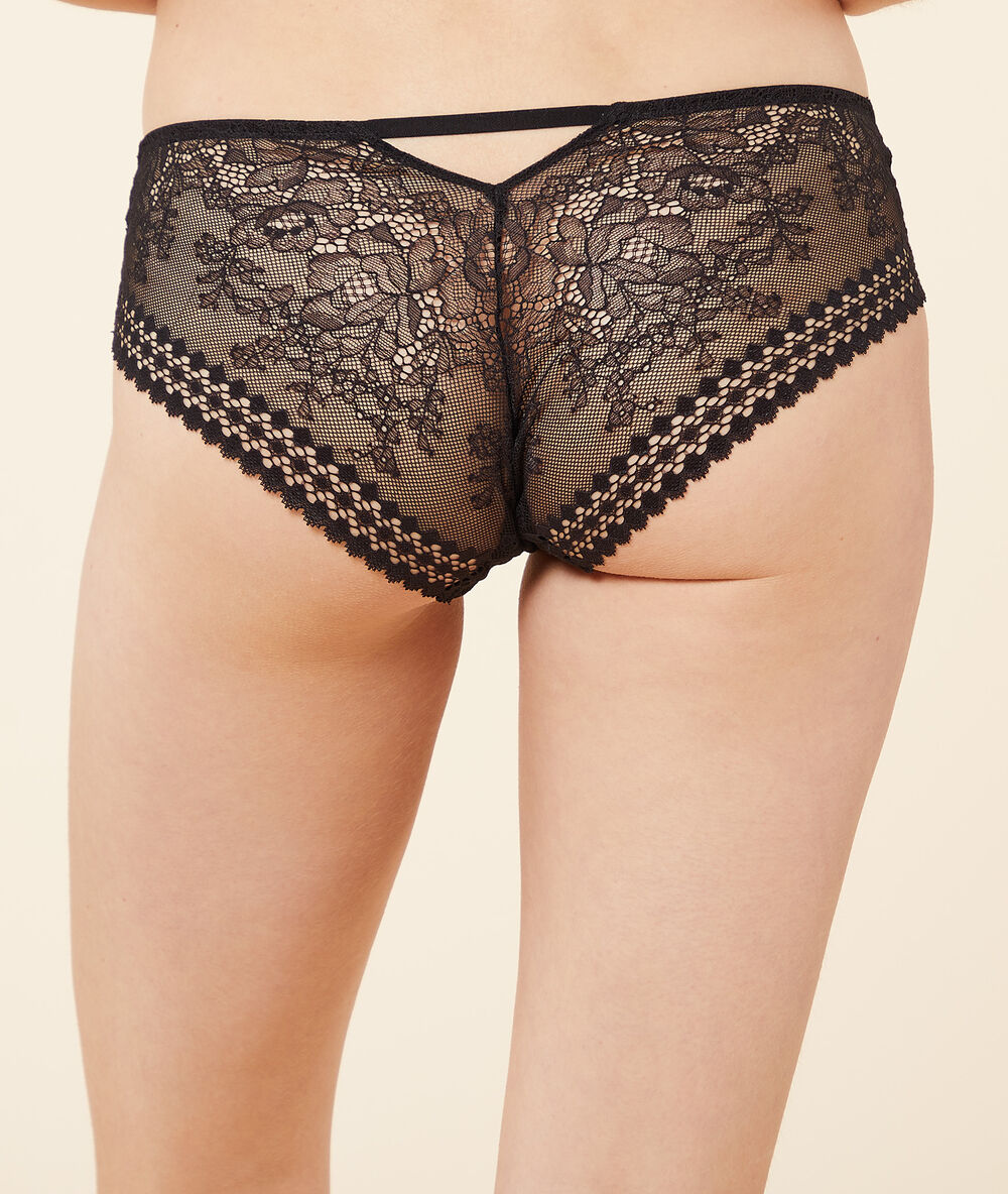 Culote de encaje negro.