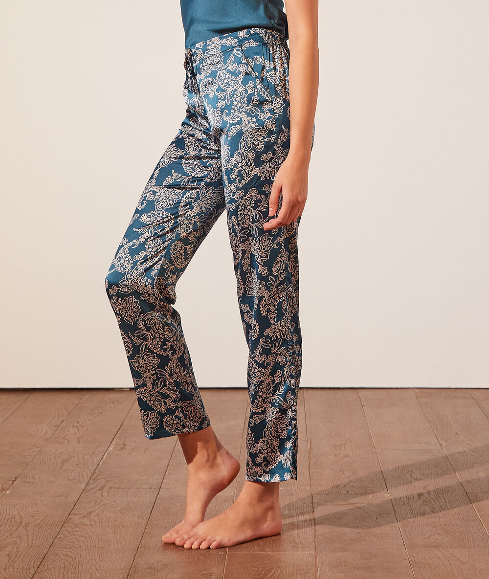 Pantalón pijama estampado verde.