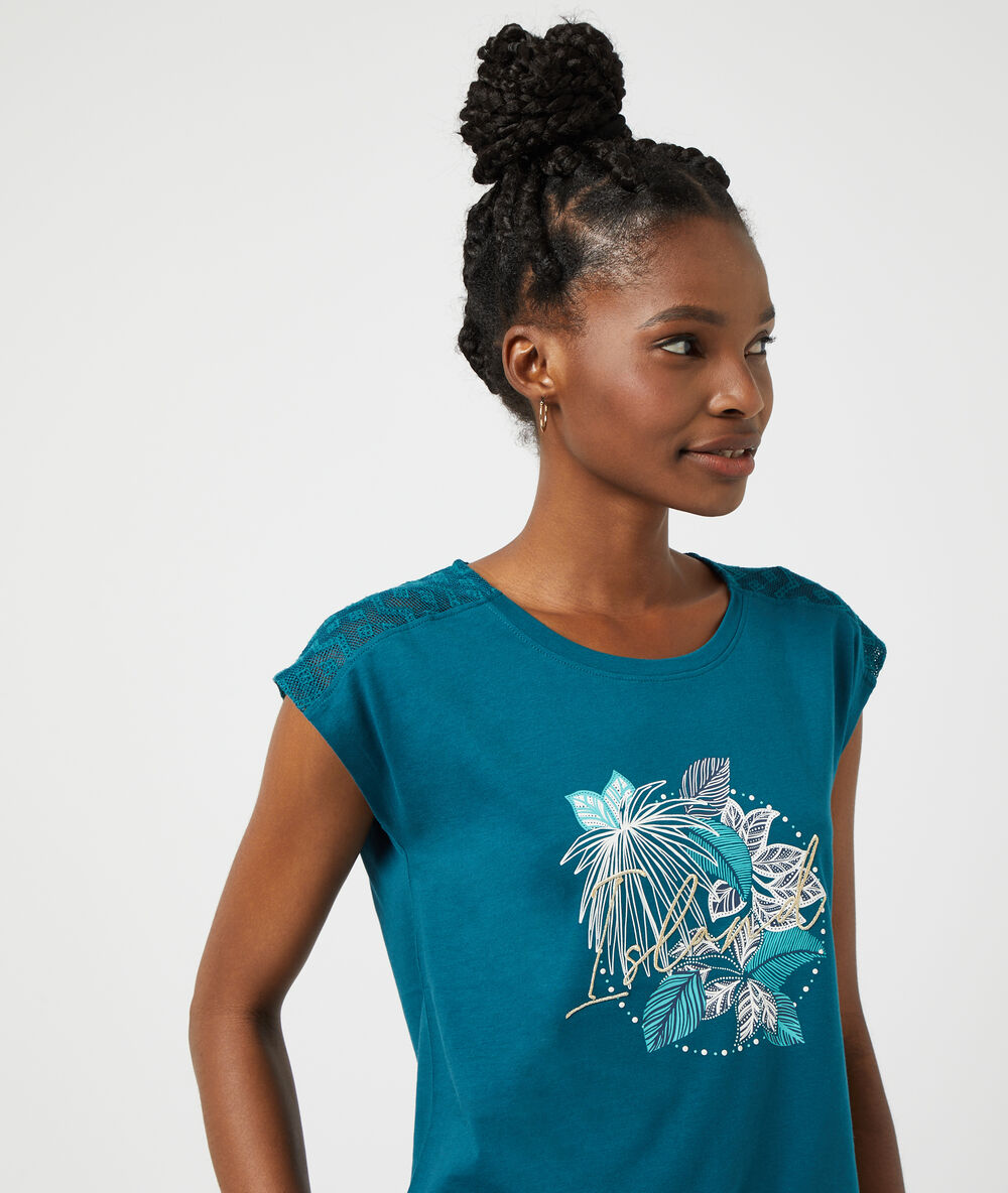 Camiseta sin mangas estampada turquesa.