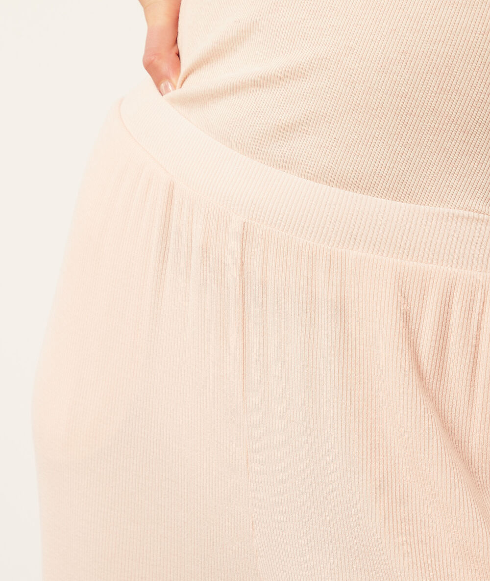Pantalón pijama 7/8 rosa pálido.