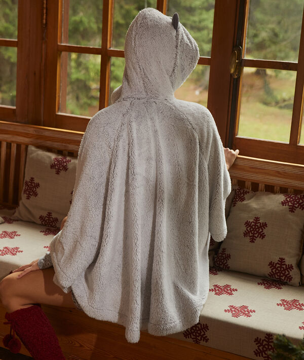 Chaqueta tipo poncho mapache Chaqueta tipo poncho mapache