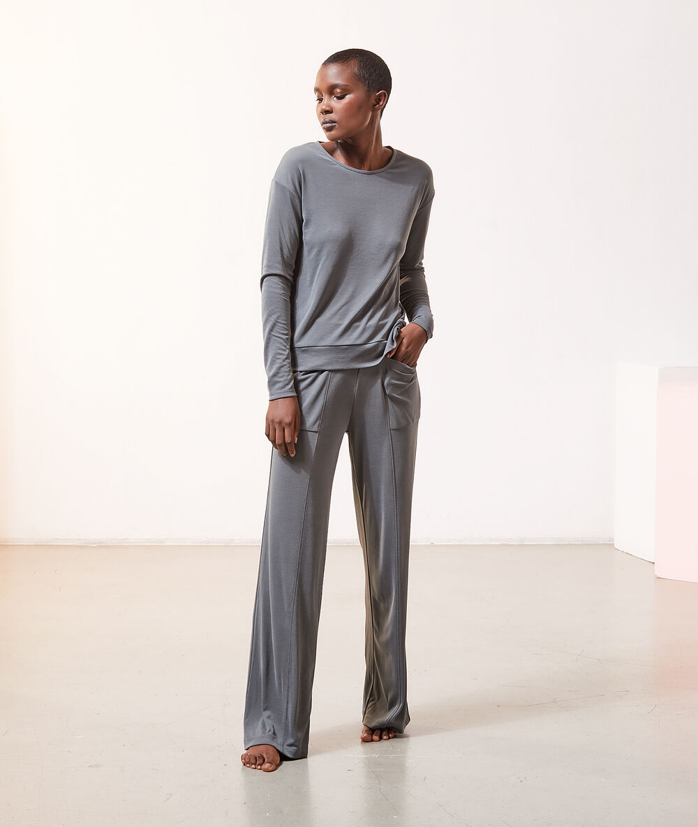 Pantalon avec poches kaki.