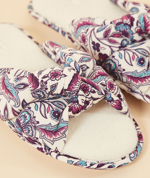 Zapatillas tipo chancla con nudo Zapatillas tipo chancla con nudo;${refinementColor}