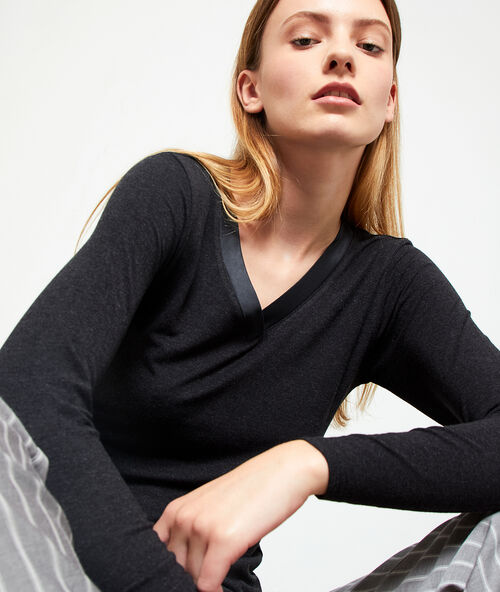 Camiseta escote en v de viscosa, motivos satinados c.gris fonce.