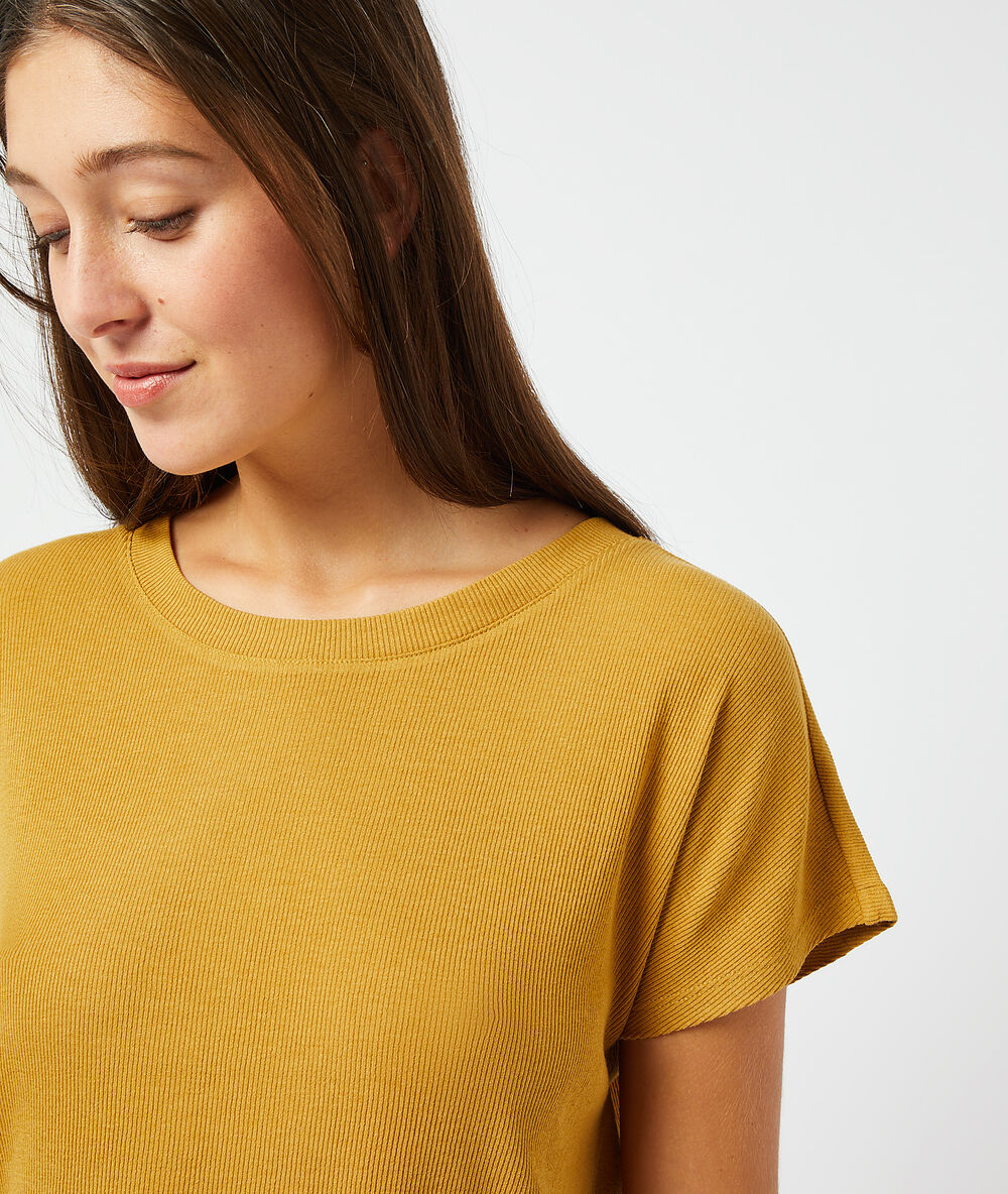 Camiseta manga corta lisa anís.