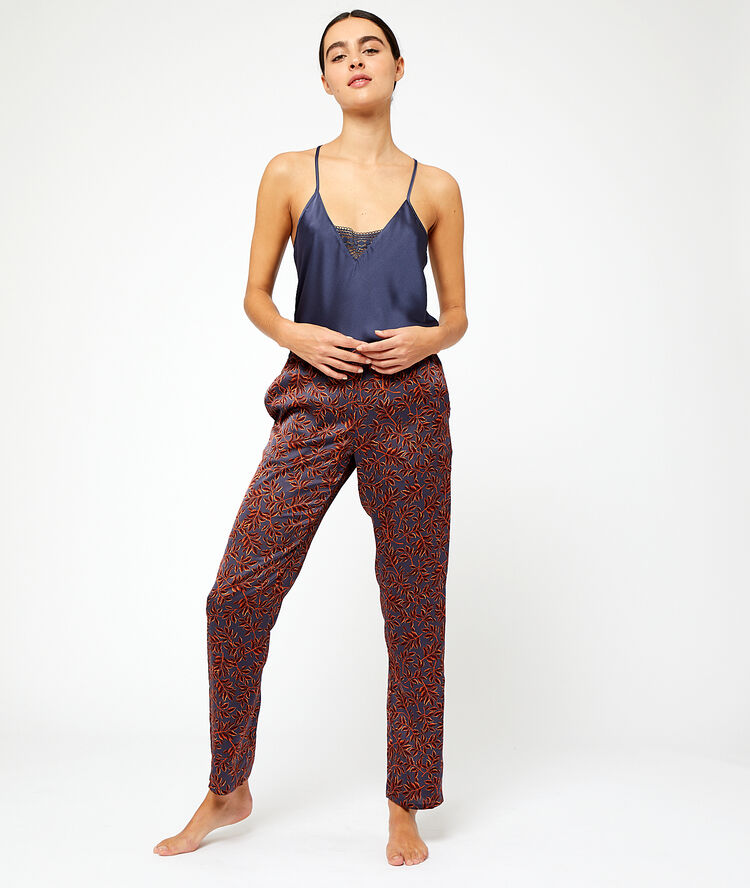 Pantalón estampado azul.