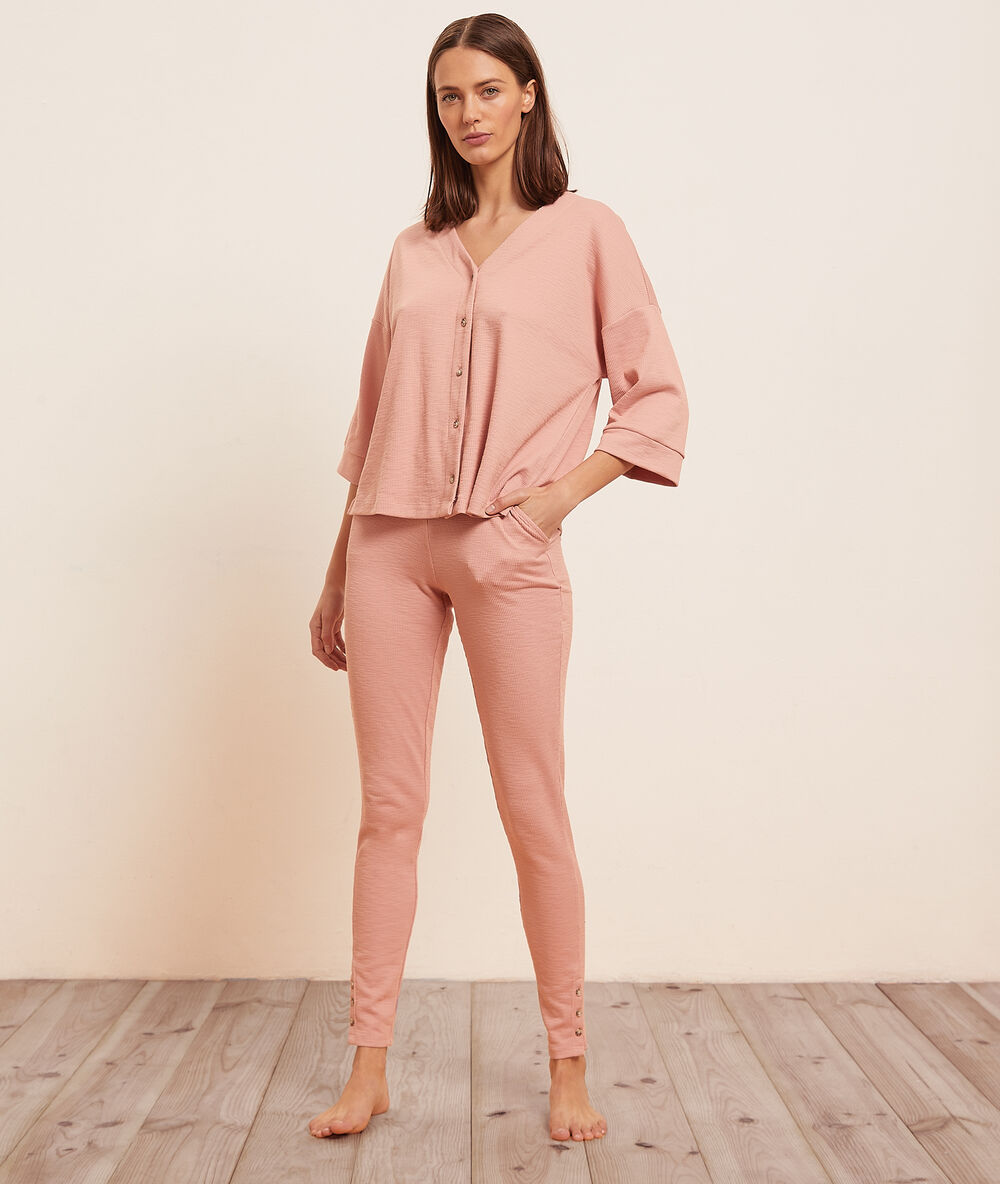 Camisa pijama manga corta rosa.