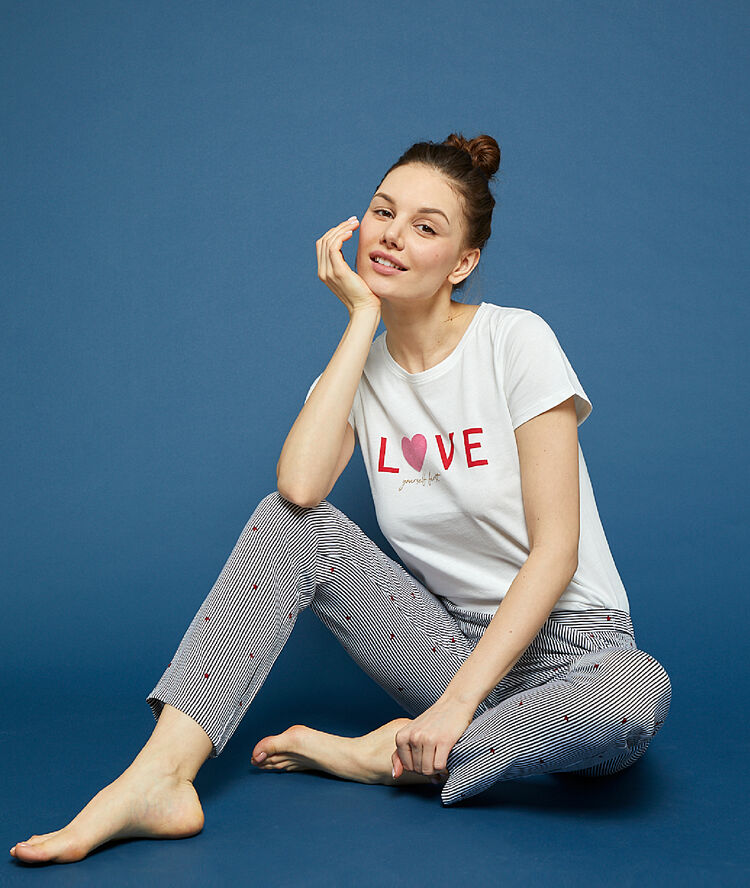 Camiseta 'love' crudo.