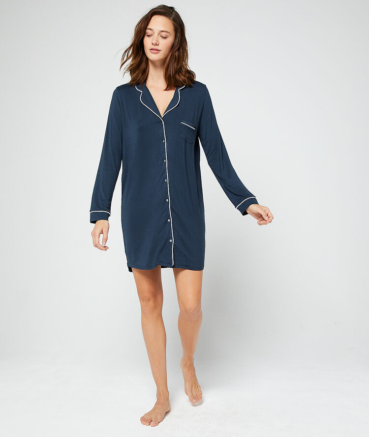Camisón de viscosa turquesa.