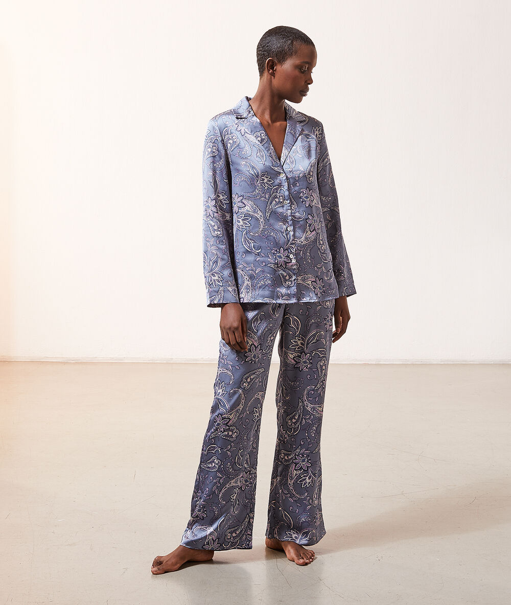 Chemise satinée imprimé fleuri bleu.