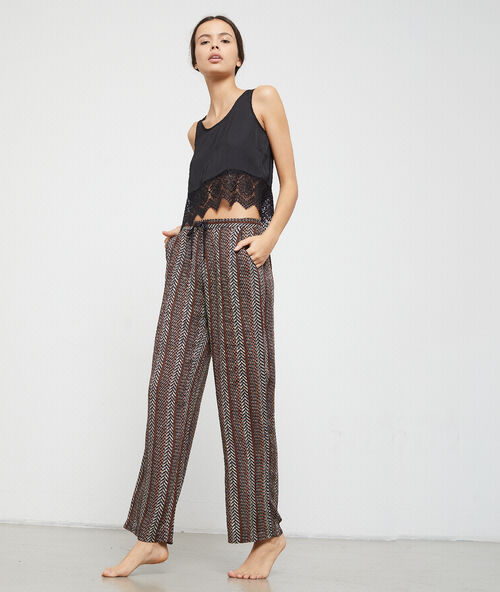 Pantalón holgado estampado negro.
