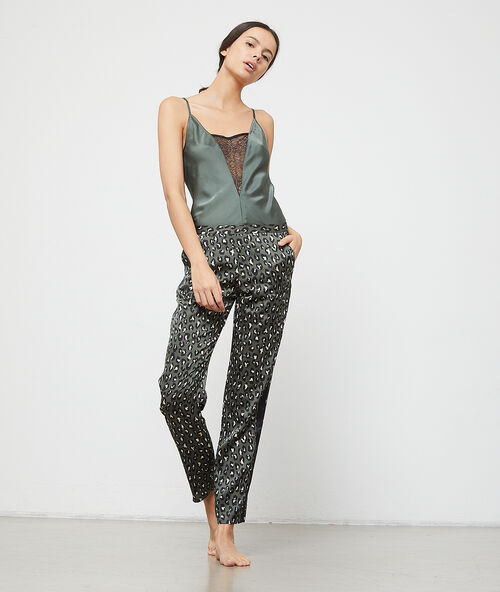 Pantalón de satén estampado leopardo c.gris.