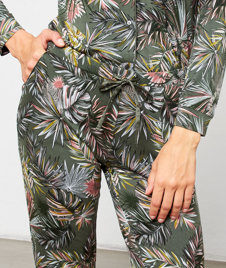 Pantalón viscosa estampado jungla caqui.