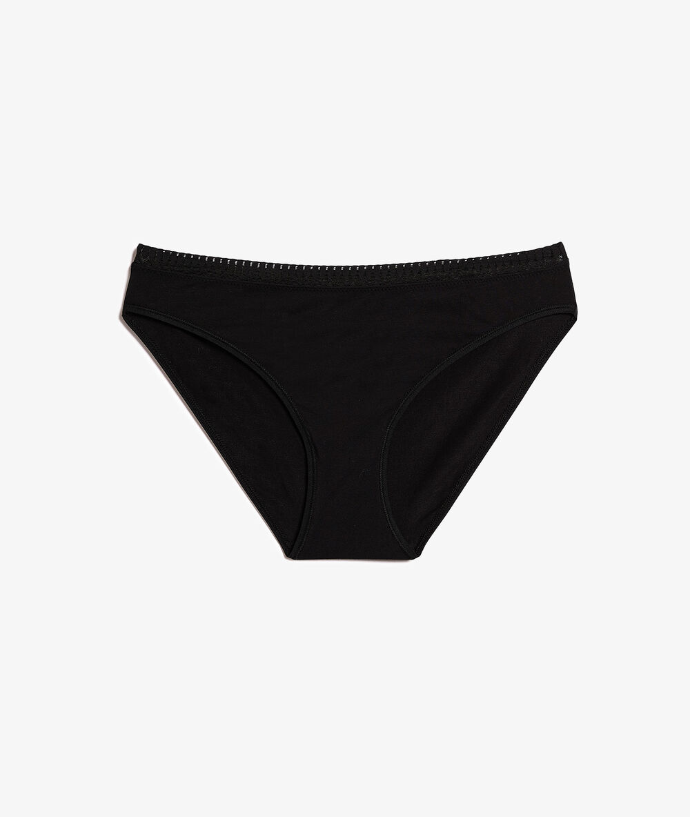 Braguita de algodón negro.