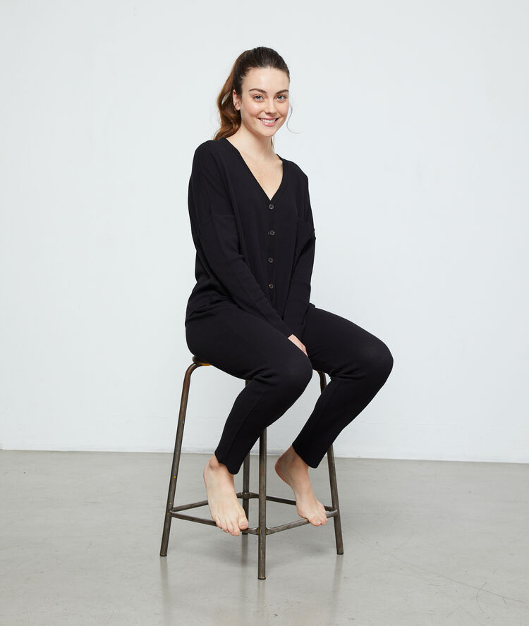 `pantalón de algodón negro.