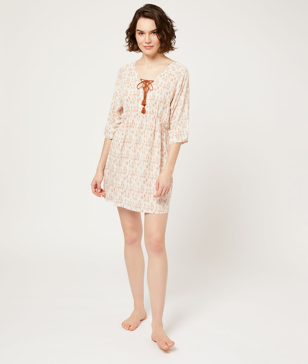 Camisón estampado con pompones terracota.