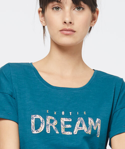 Camiseta con mensaje estampado turquesa.