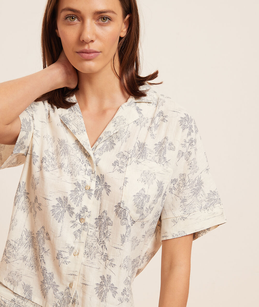 Camisa manga corta estampada marino.