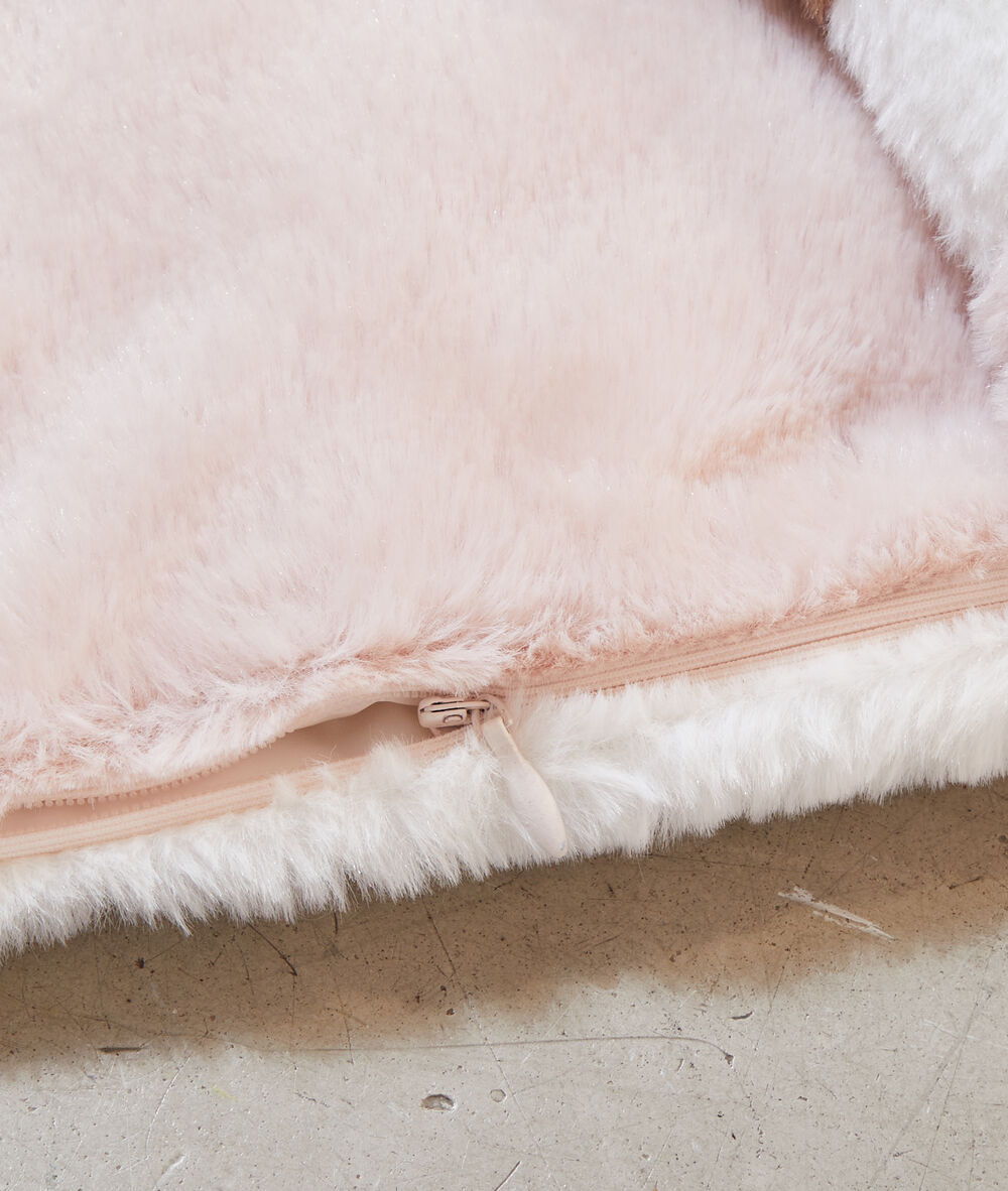 Guarda-pijamas mapache rosa.