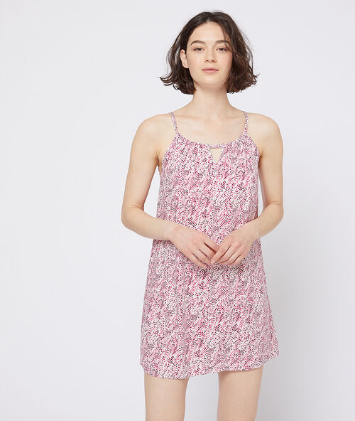 Camis&oacute;n estampado floral rosa.