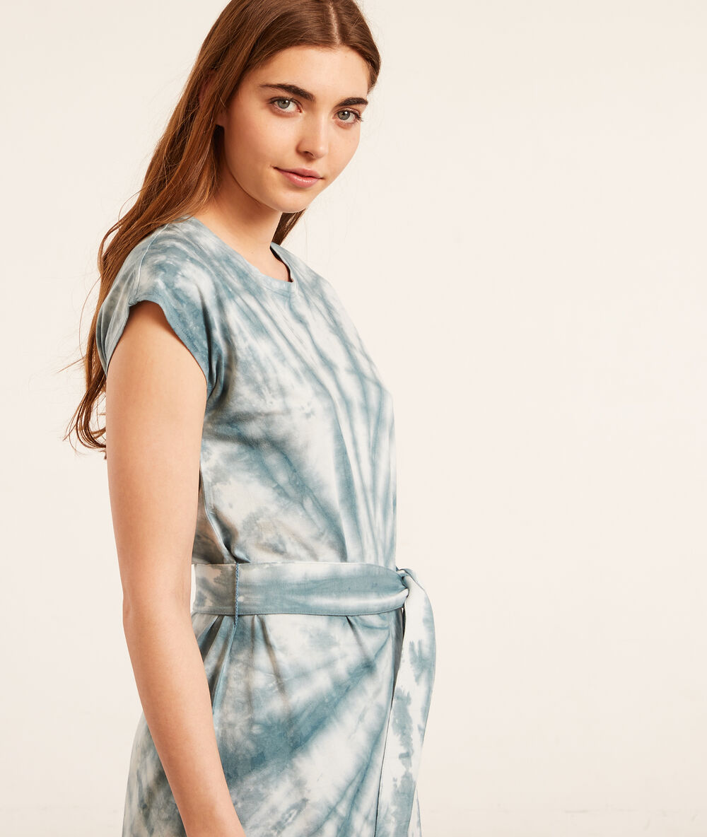 Camisón estampado tie-dye azul.