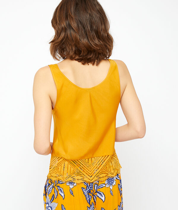 Top con motivos de encaje Top con motivos de encaje;${refinementColor}