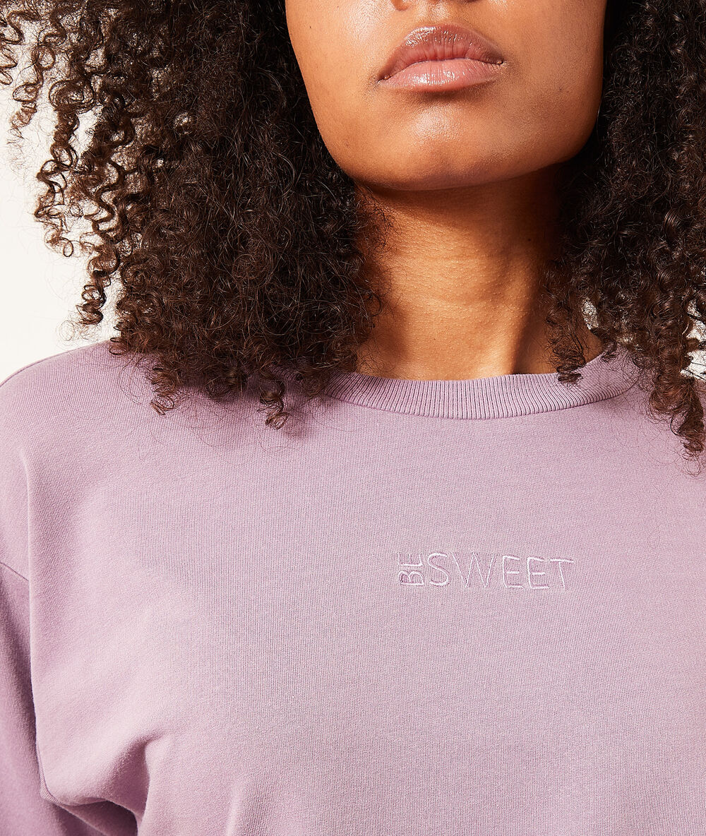 Camiseta manga corta malva.