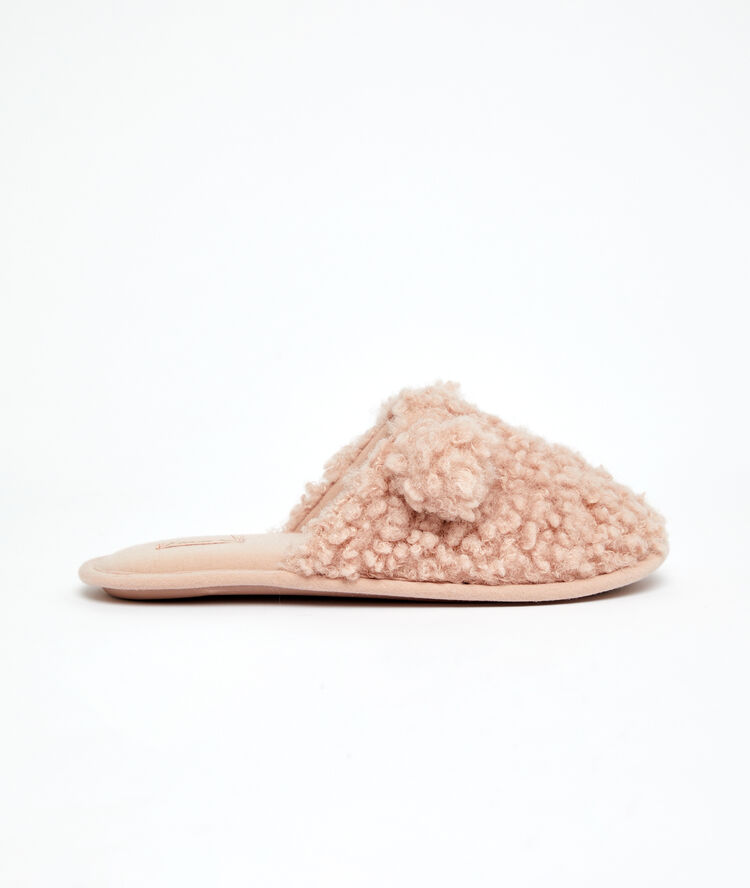 Zapatillas borreguito rosa.