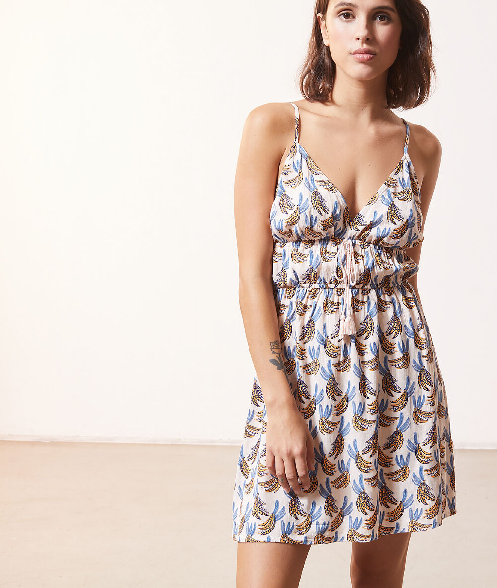 Camisón estampado tropical rosa.