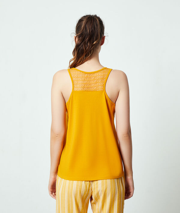 Top con motivos guipur Top con motivos guipur;${refinementColor}